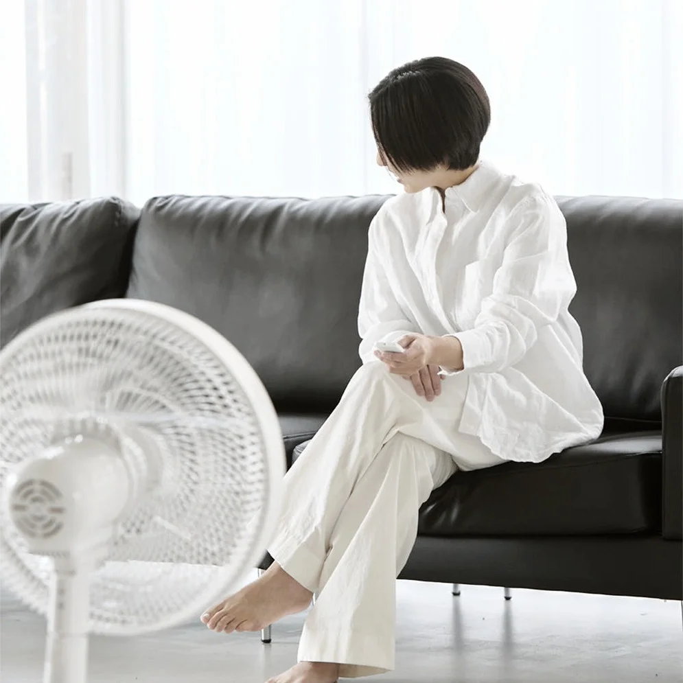 르젠 서큘레이터형 저소음 풋터치 발터치 리모컨 스탠드형 선풍기 LZEF-R132C 상세 이미지 3